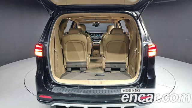 Kia Canival 2019 — photo 26