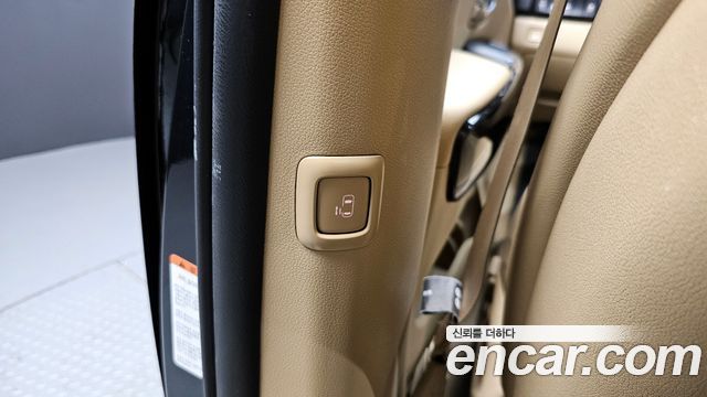 Kia Canival 2019 — photo 31