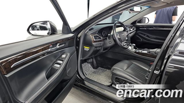 Genesis G90 2019 — photo 13