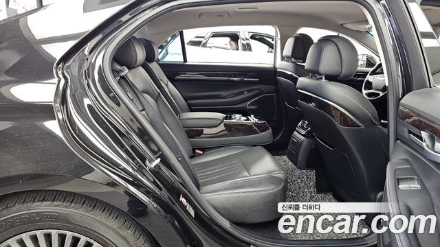 Genesis G90 2019 — photo 18