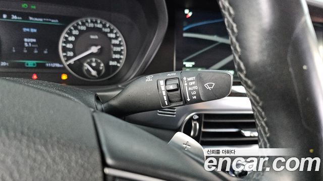 Genesis G90 2019 — photo 24