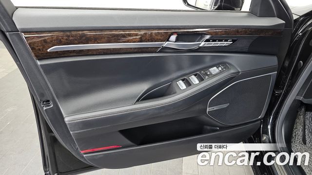 Genesis G90 2019 — photo 14