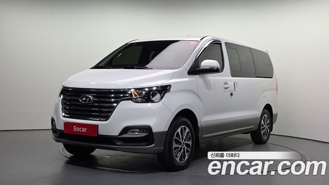 Hyundai Starex 2019 — photo 1