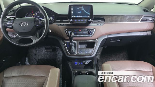 Hyundai Starex 2019 — photo 10