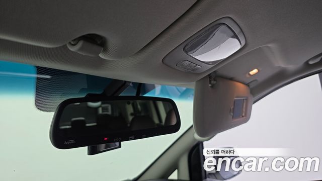 Hyundai Starex 2019 — photo 21