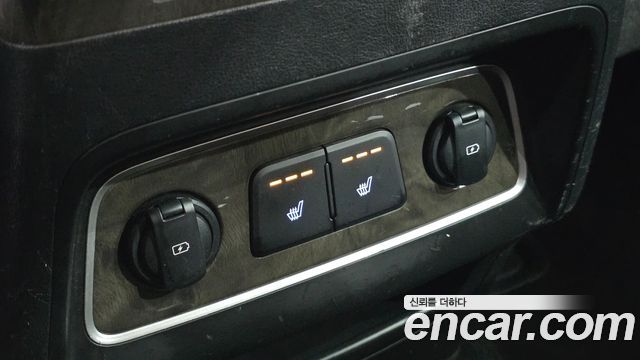 Hyundai Starex 2019 — photo 24