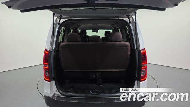 Hyundai Starex 2019 — photo 26