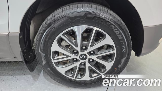 Hyundai Starex 2019 — photo 7
