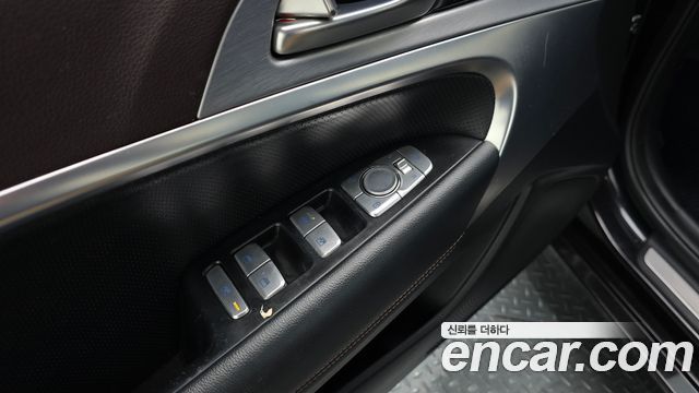 Genesis G70 2019 — photo 15