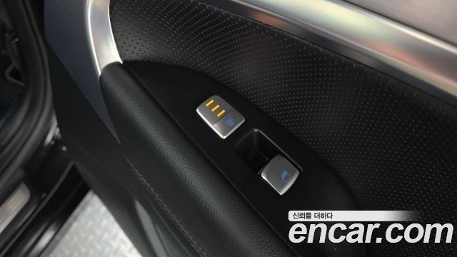 Genesis G70 2019 — photo 16