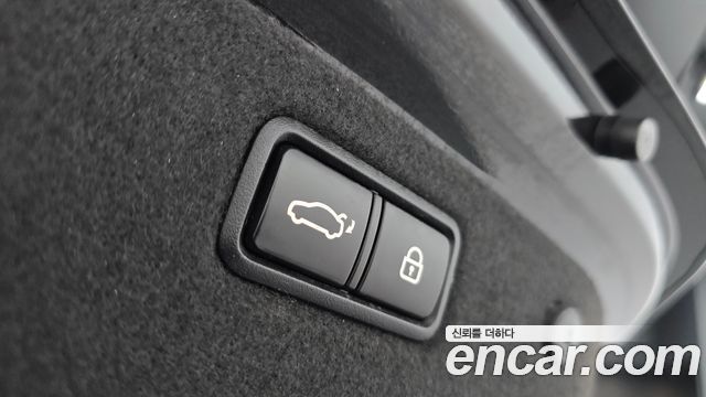 Genesis G70 2019 — photo 20