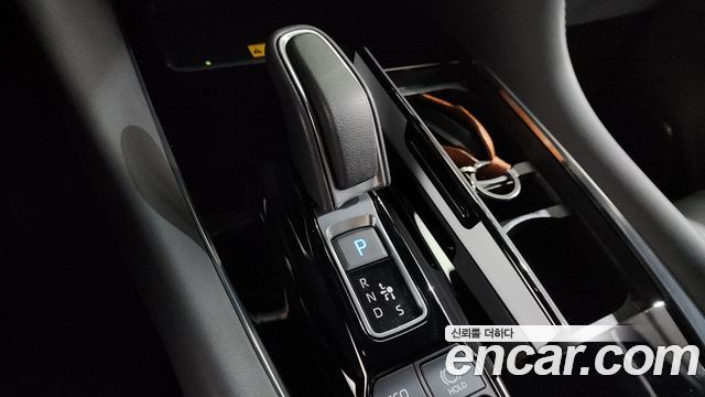 Toyota Alphard 2024 — photo 9