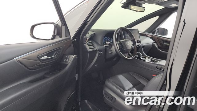 Toyota Alphard 2024 — photo 10