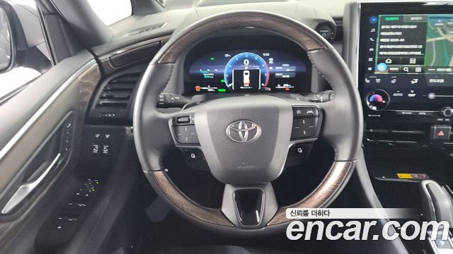 Toyota Alphard 2024 — photo 13