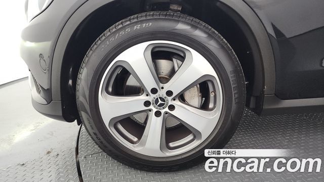 Mercedes-Benz GLC-Class 2019 — photo 5