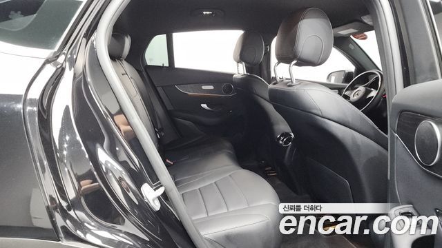 Mercedes-Benz GLC-Class 2019 — photo 11