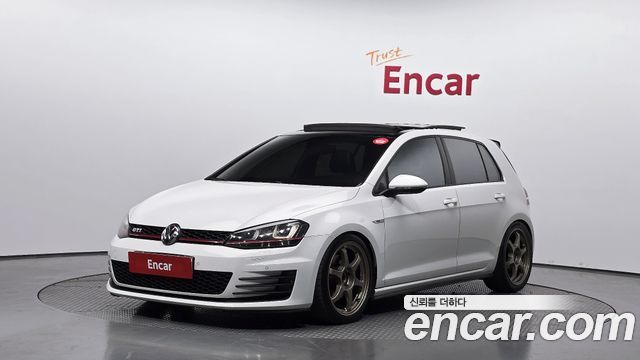 Volkswagen Golf 2015 — photo 1