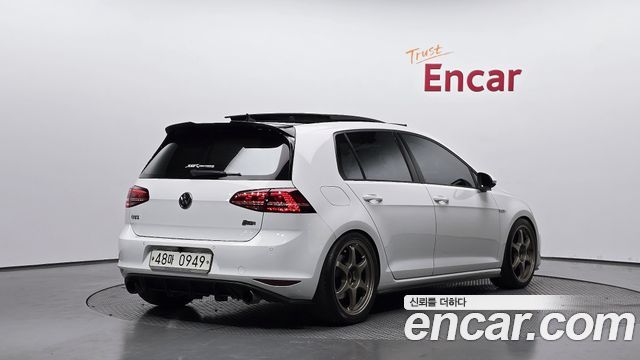 Volkswagen Golf 2015 — photo 2