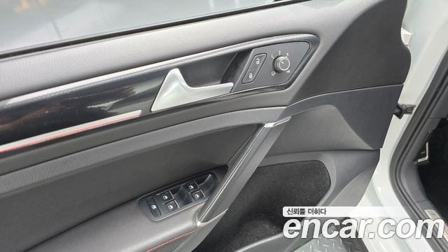 Volkswagen Golf 2015 — photo 15