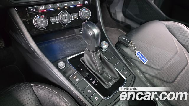 Volkswagen Jetta 2021 — photo 12
