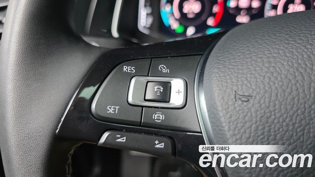 Volkswagen Jetta 2021 — photo 23