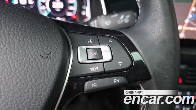 Volkswagen Jetta 2021 — photo 24