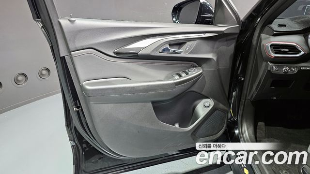ChevroletGMDaewoo Trailblazer 2022 — photo 14