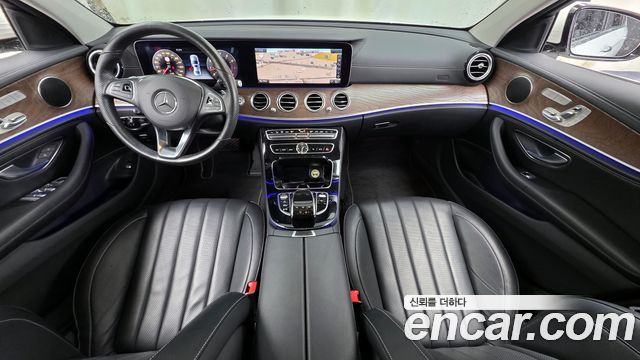 Mercedes-Benz E-Class 2017 — photo 7
