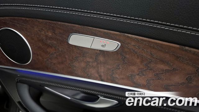 Mercedes-Benz E-Class 2017 — photo 19