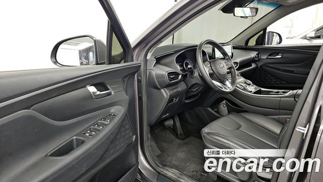 Hyundai Santafe 2023 — photo 13