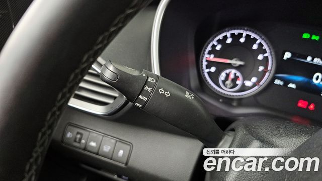 Hyundai Santafe 2023 — photo 25