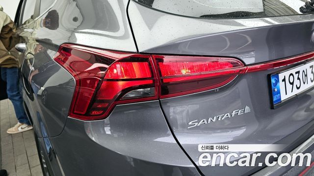 Hyundai Santafe 2023 — photo 9