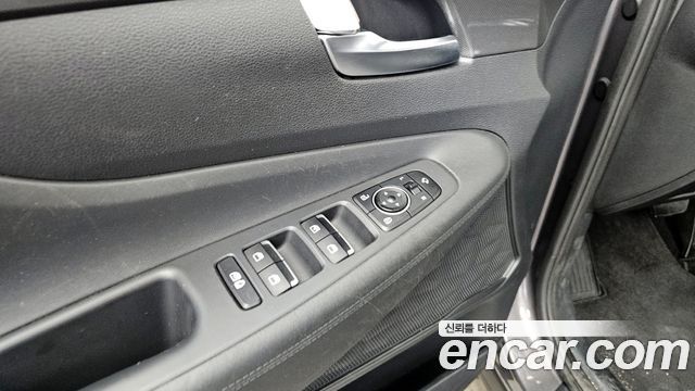 Hyundai Santafe 2023 — photo 30