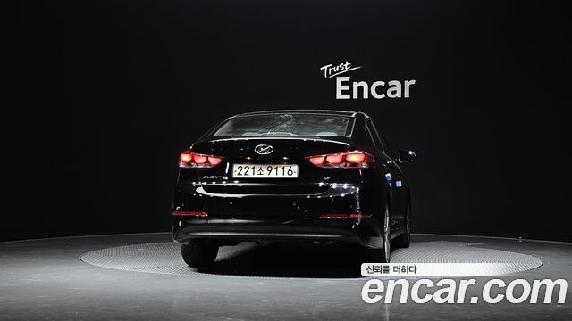 Hyundai AVANTE 2018 — photo 4
