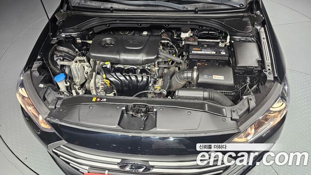 Hyundai AVANTE 2018 — photo 6
