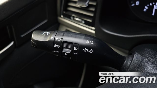 Hyundai AVANTE 2018 — photo 25