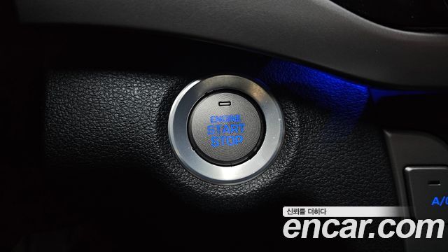 Hyundai AVANTE 2018 — photo 28
