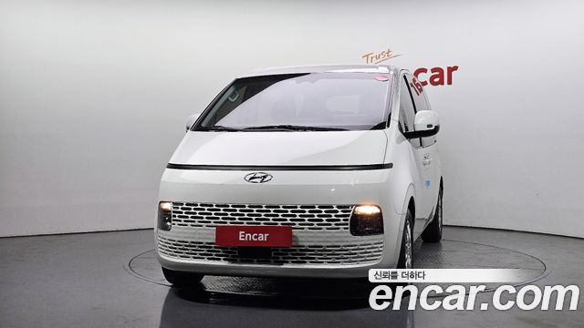 Hyundai Staria 2022 — photo 3