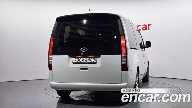 Hyundai Staria 2022 — photo 4
