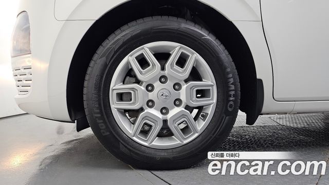 Hyundai Staria 2022 — photo 5