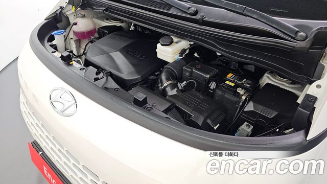 Hyundai Staria 2022 — photo 6