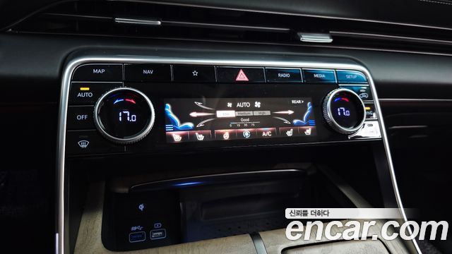 Genesis GV80 2020 — photo 25