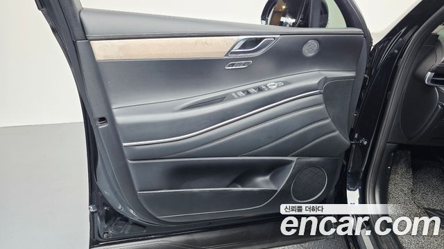 Genesis GV80 2020 — photo 14