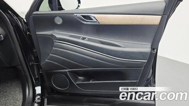 Genesis GV80 2020 — photo 15