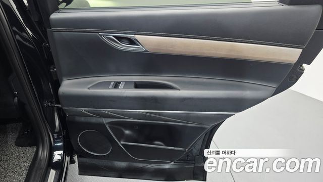 Genesis GV80 2020 — photo 32