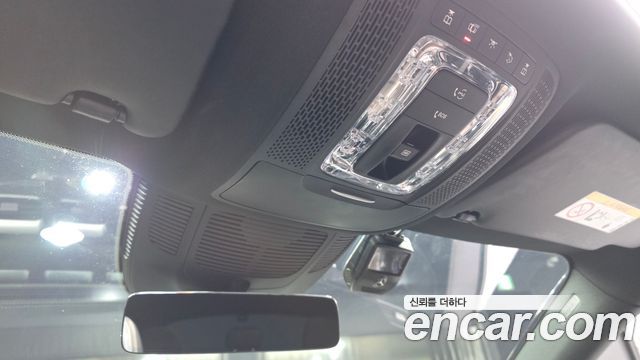 Mercedes-Benz GLE-Class 2021 — photo 17