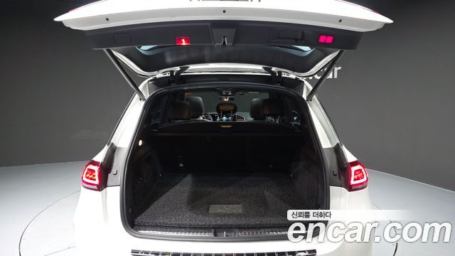 Mercedes-Benz GLE-Class 2021 — photo 20