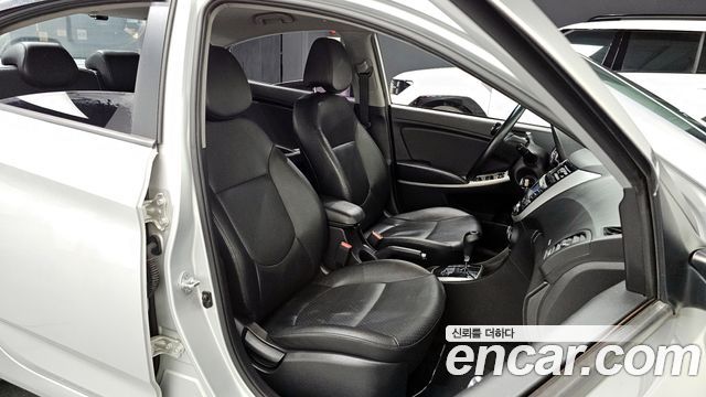 Hyundai Accent 2014 — photo 10