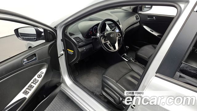 Hyundai Accent 2014 — photo 11