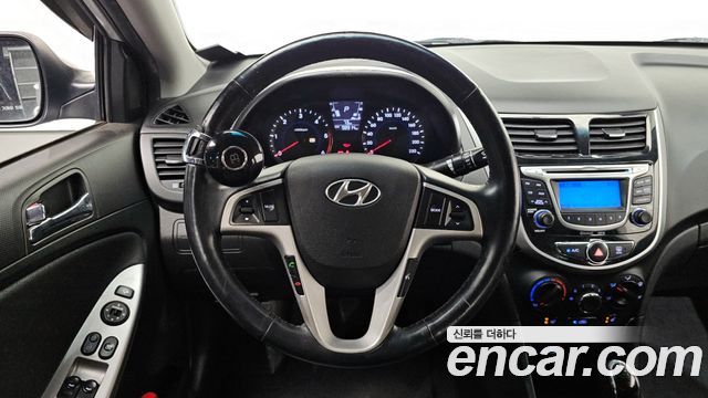 Hyundai Accent 2014 — photo 13